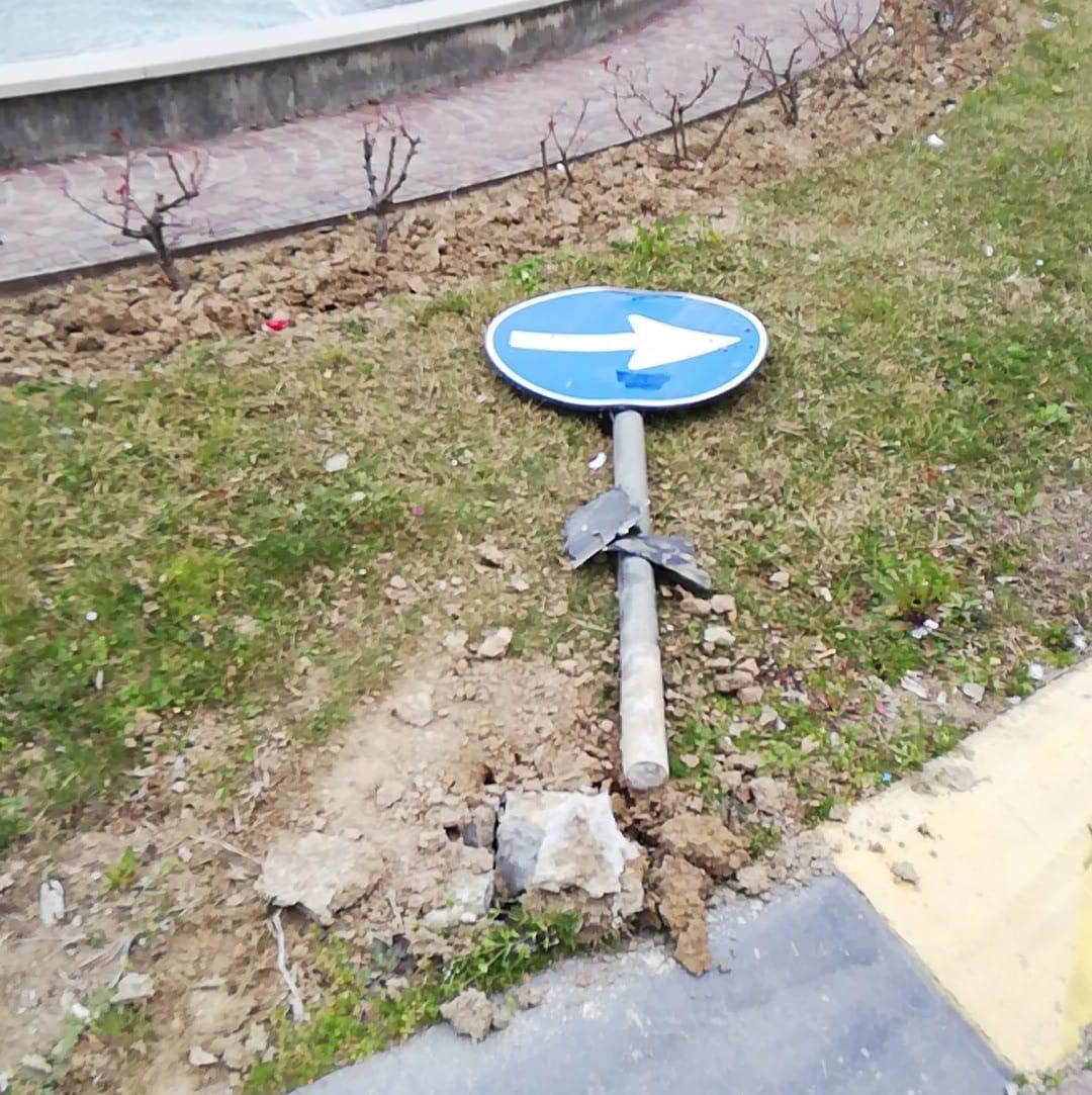 Immagine per Monfalcone, neopatentato abbatte la segnaletica e fugge